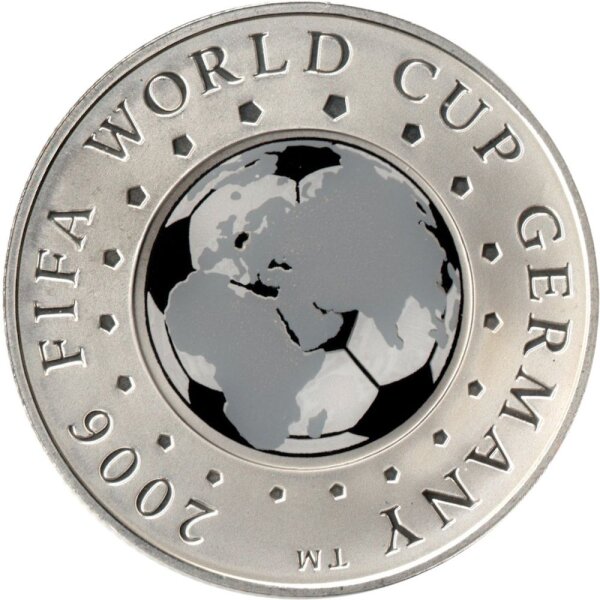 Weißrussland 20 Rubel 2005 - XVIII. Fußball WM 2006 in Deutschland "Asien- und Afrika-Karte vor Fußball" -  Silber PP