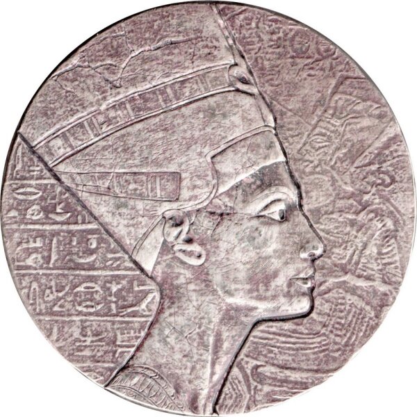 Tschad 3.000 Francs 2017 - Ägyptische Reliquien "Queen Nefertiti" - 5 oz Silber Antik Finish