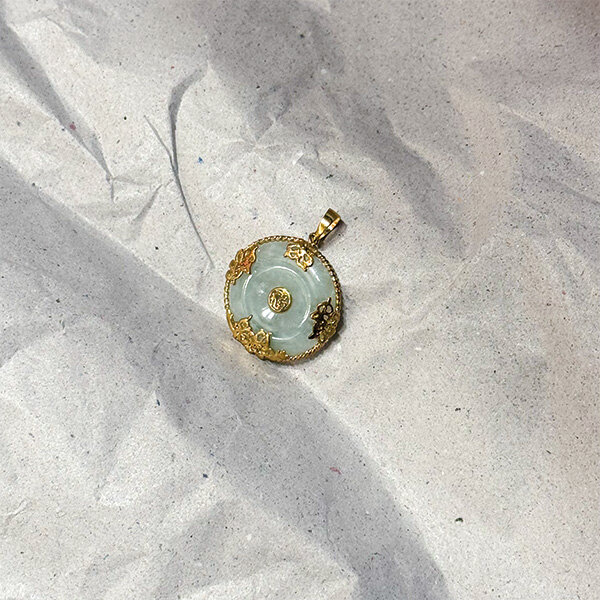 Anhänger „Himmelsjade“ 375/1000 Gold – Vintage